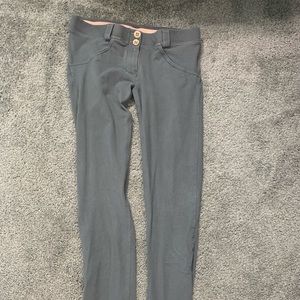 Freddy pants. Size 6. Super comfortable